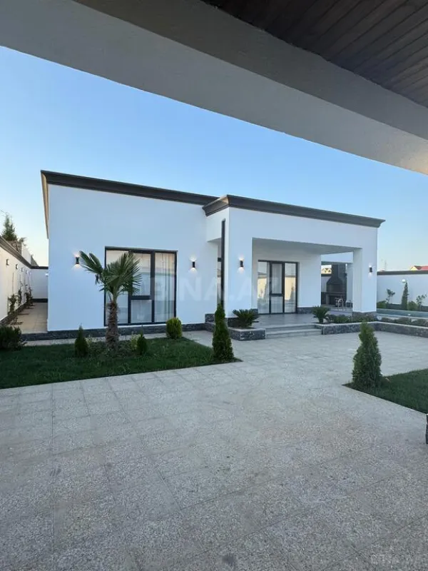 Satılır 4 otaqlı həyət evi 180 m²