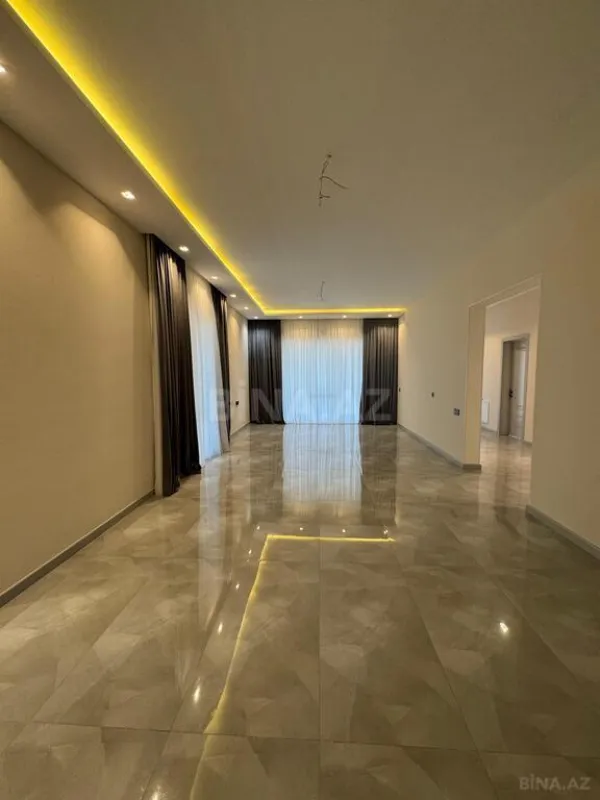 Satılır 4 otaqlı həyət evi 180 m²