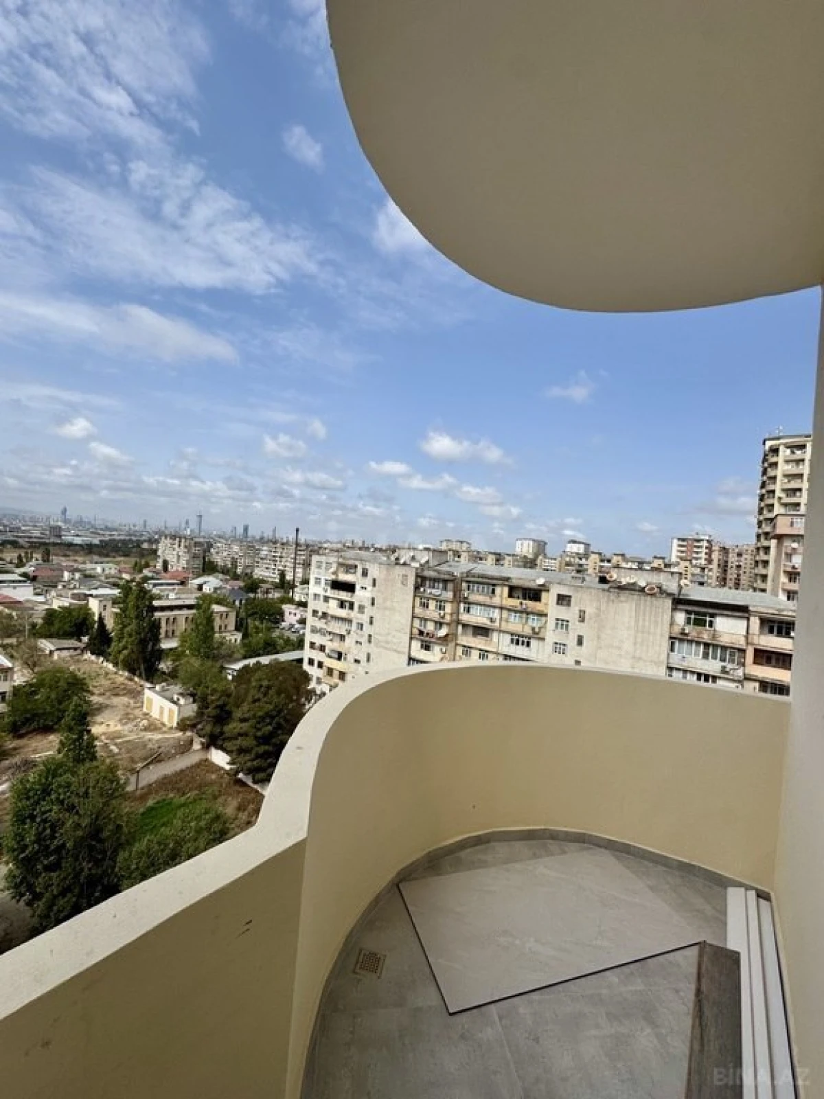 Satılır 3 otaqlı mənzil 100 m²