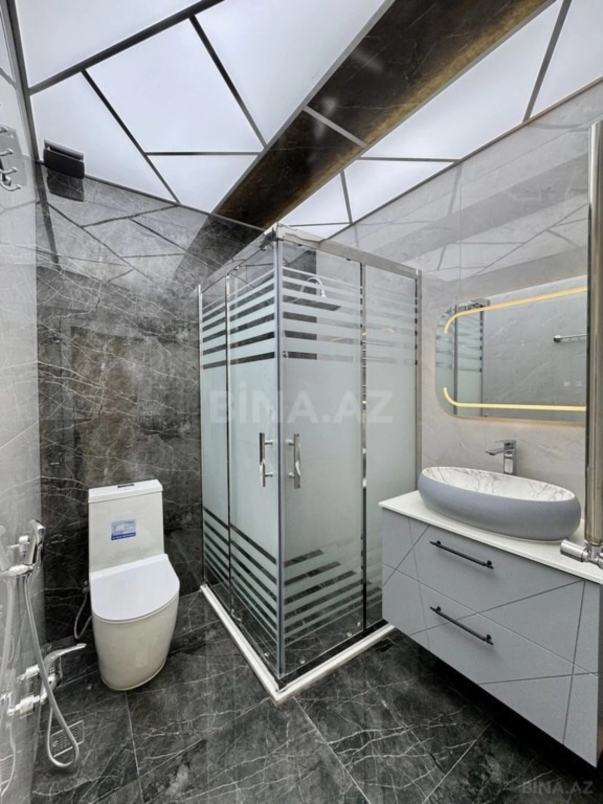 Satılır 3 otaqlı mənzil 100 m²