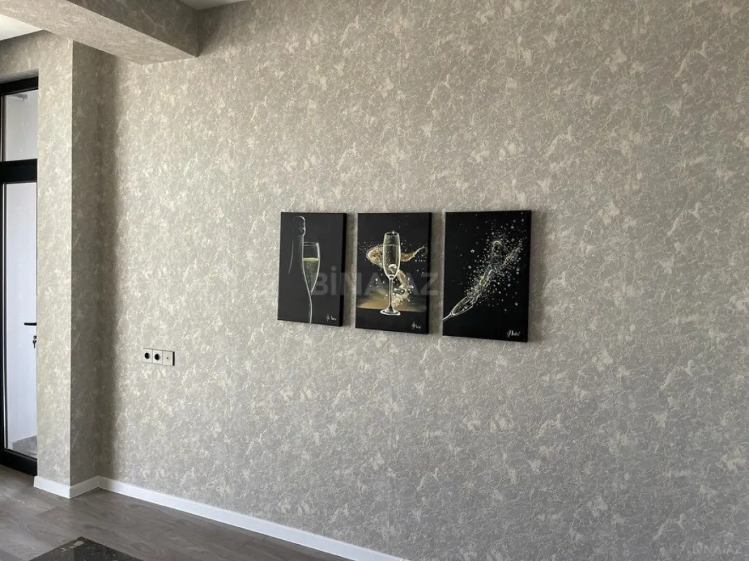 Kirayə verilir 2 otaqlı mənzil 65 m²