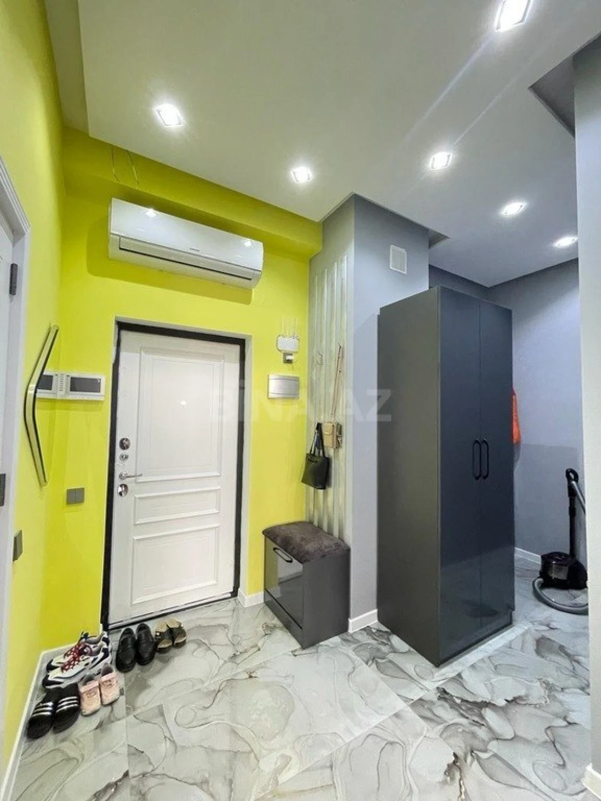 Kirayə verilir 2 otaqlı mənzil 65 m²