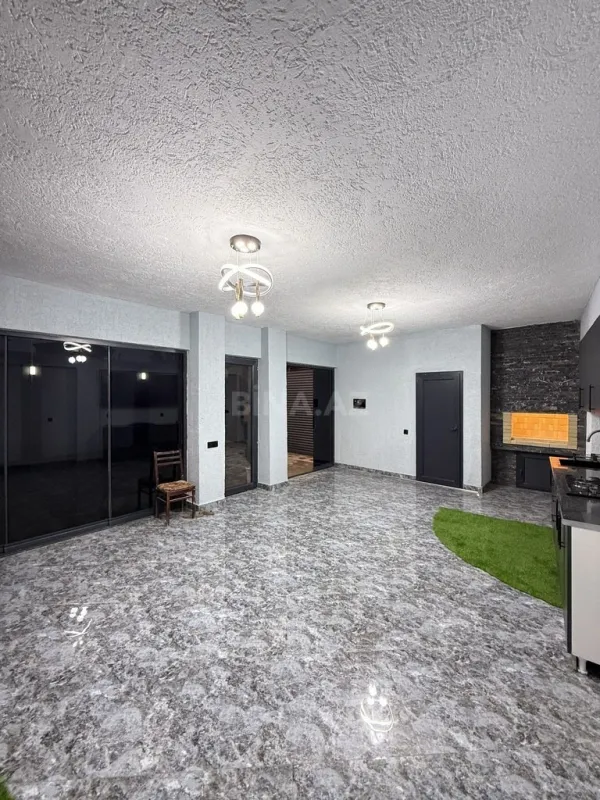 Satılır 4 otaqlı həyət evi 230 m²