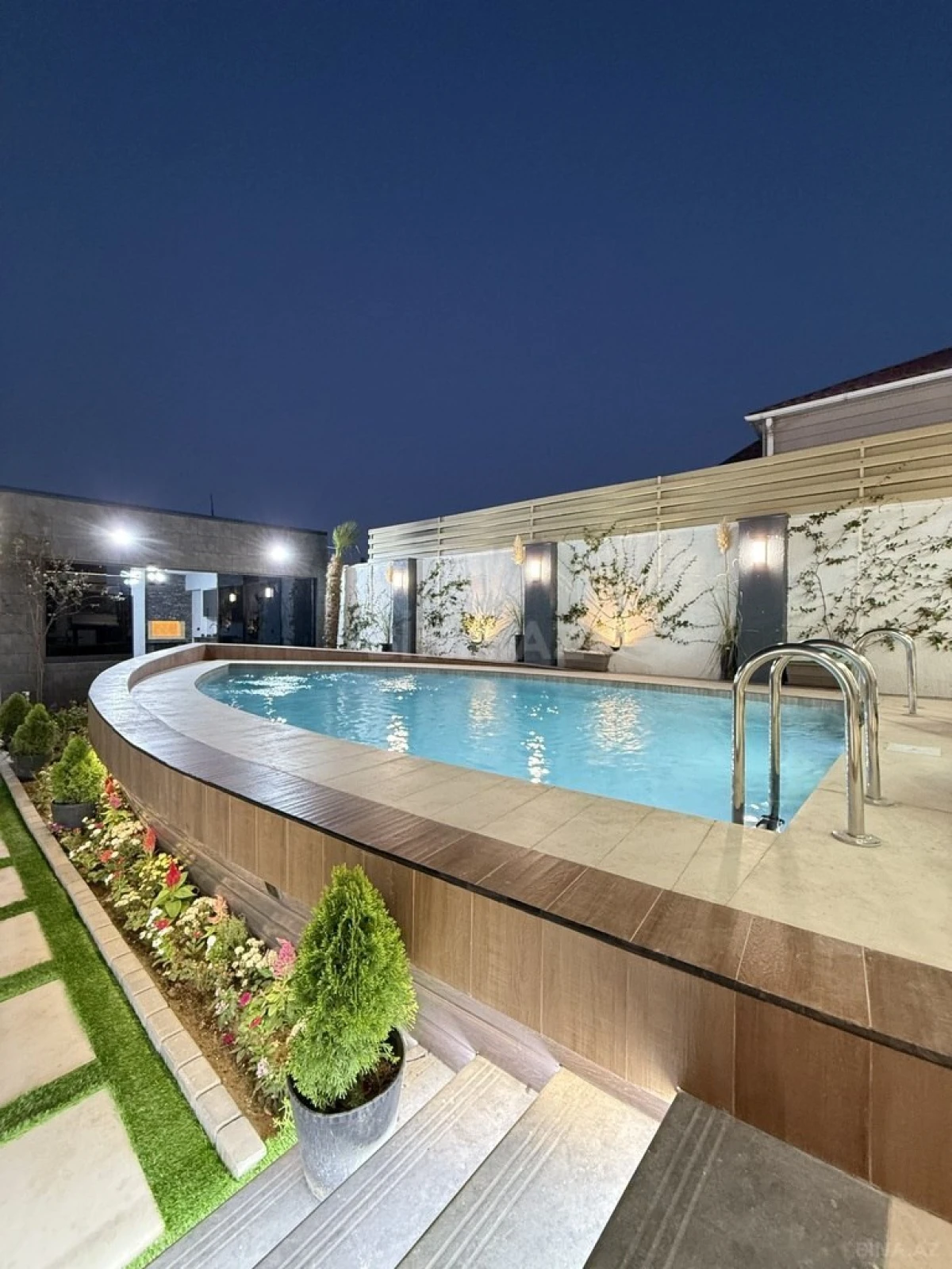 Satılır 4 otaqlı həyət evi 230 m²