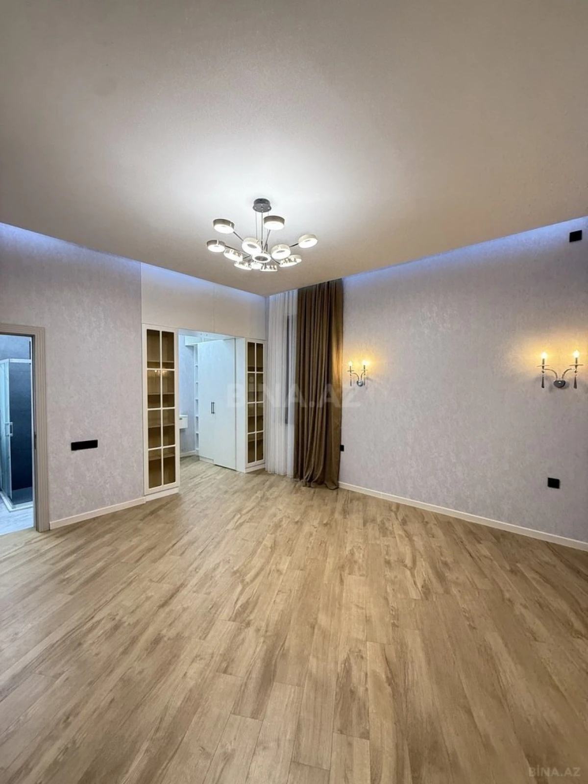 Satılır 4 otaqlı həyət evi 230 m²