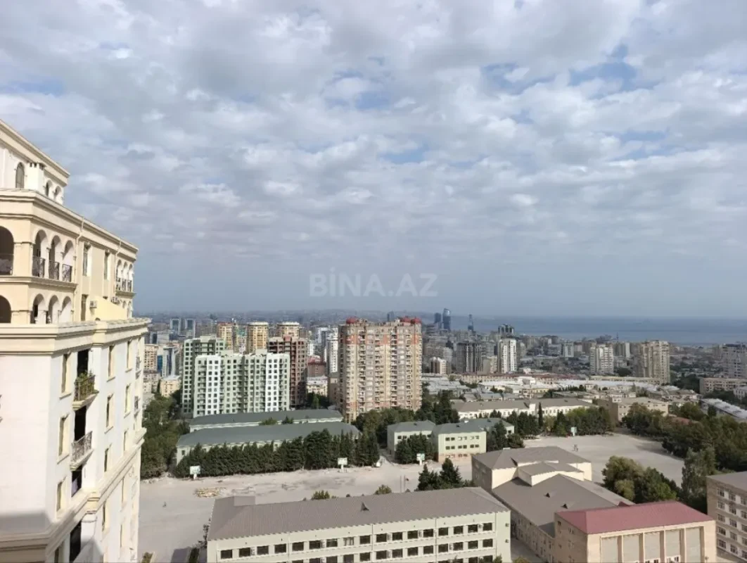 Kirayə verilir 4 otaqlı mənzil 190 m²