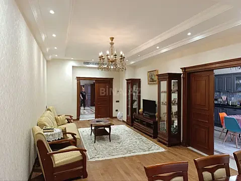 Kirayə verilir 4 otaqlı mənzil 190 m² — Bakı 4 otaq 190.00 m²