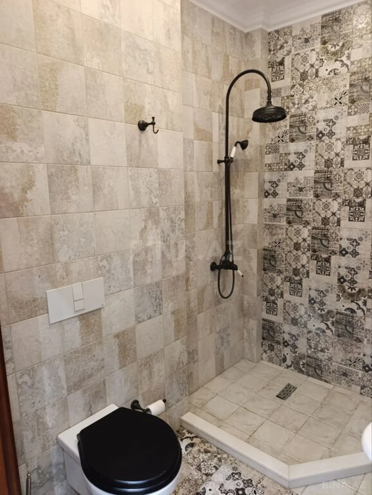 Kirayə verilir 4 otaqlı mənzil 190 m²