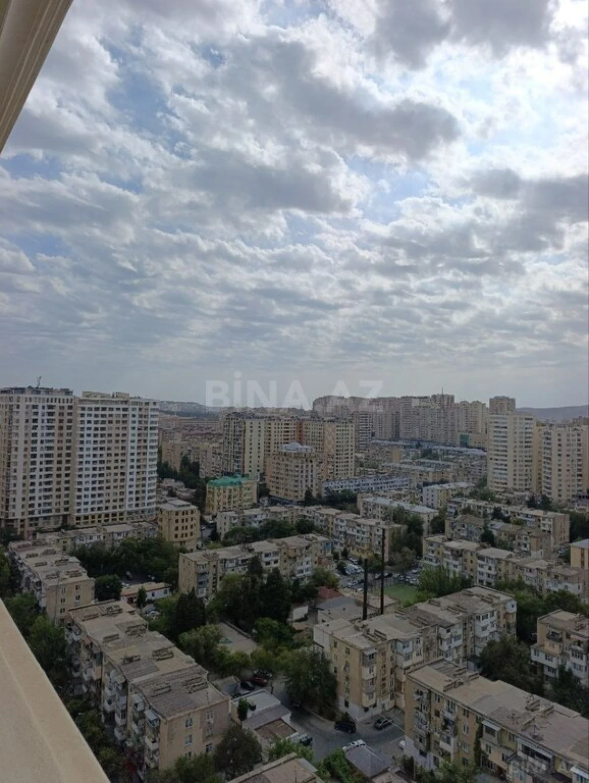 Kirayə verilir 4 otaqlı mənzil 190 m²