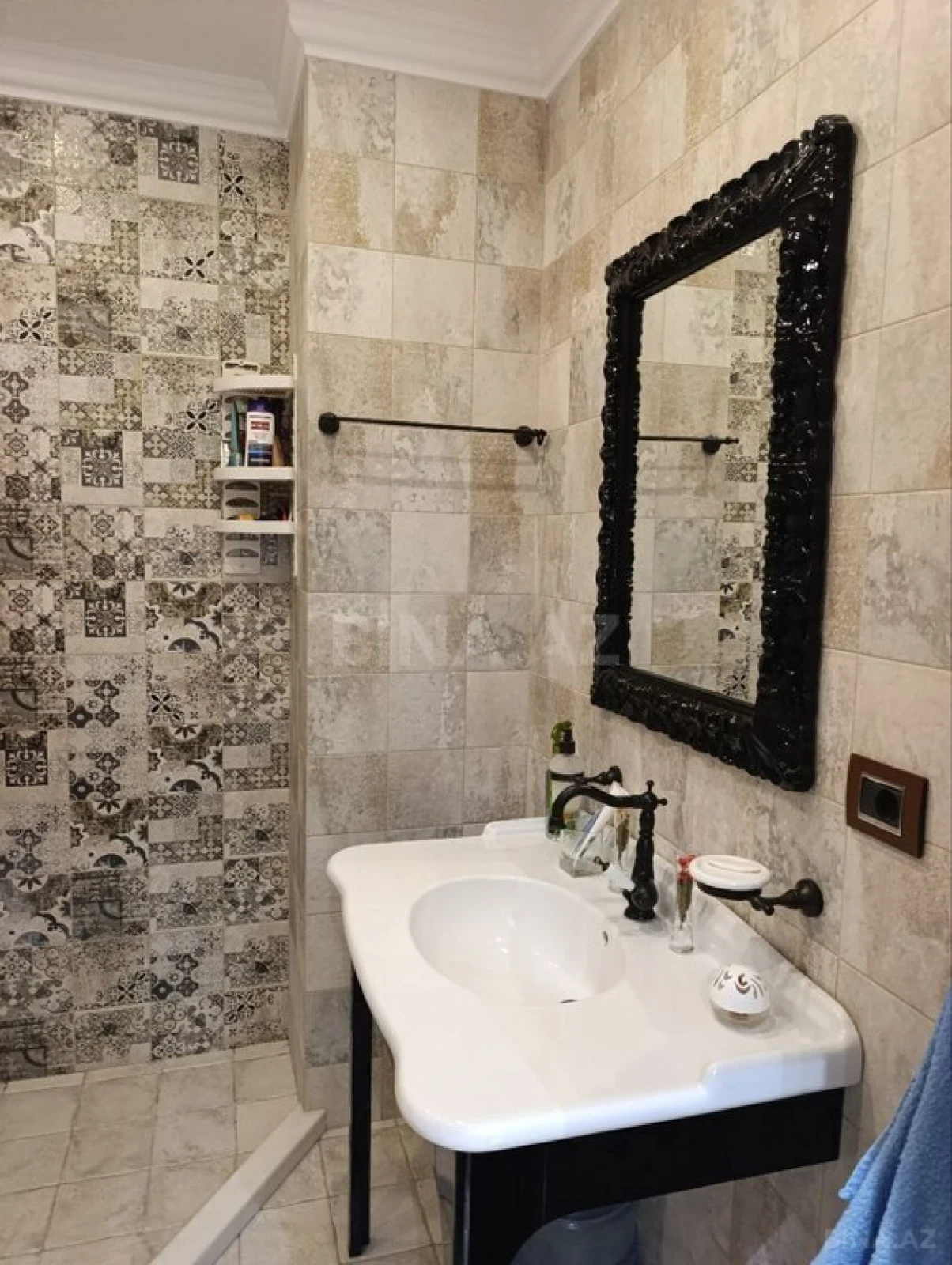 Kirayə verilir 4 otaqlı mənzil 190 m²