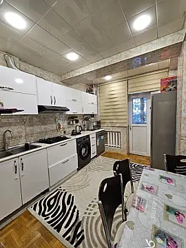 Satılır 3 otaqlı mənzil 112 m²