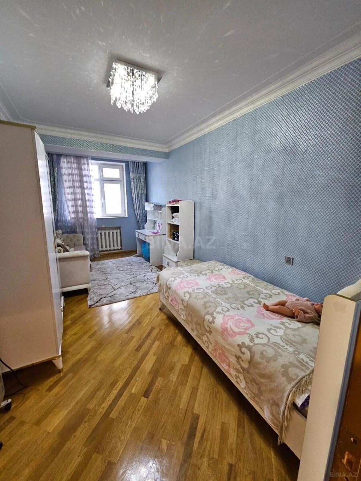 Satılır 3 otaqlı mənzil 112 m²