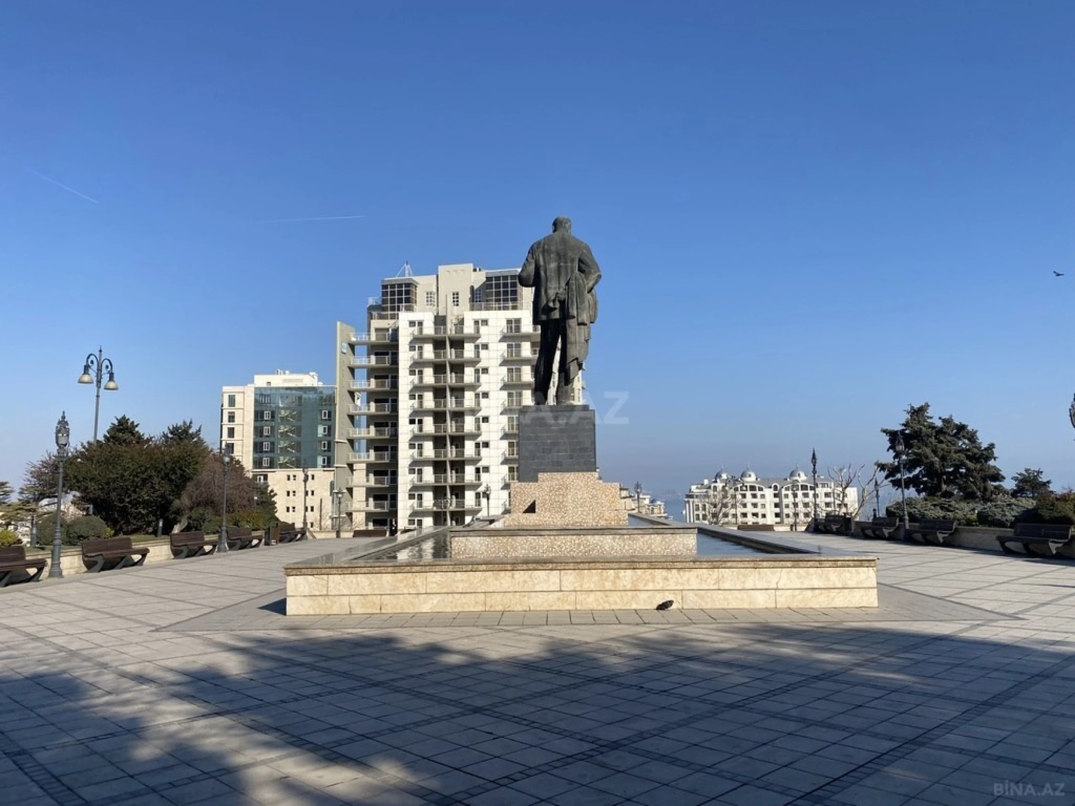 Satılır 3 otaqlı mənzil 112 m²
