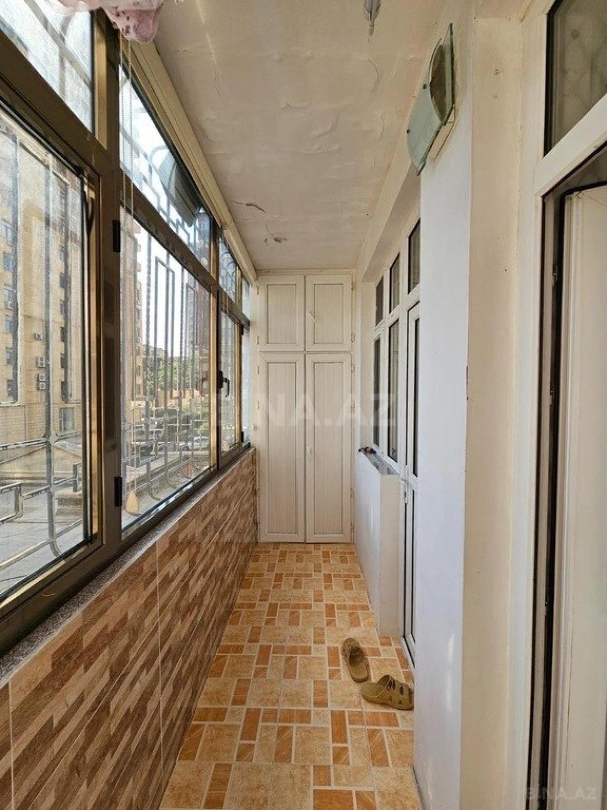 Satılır 3 otaqlı mənzil 112 m²