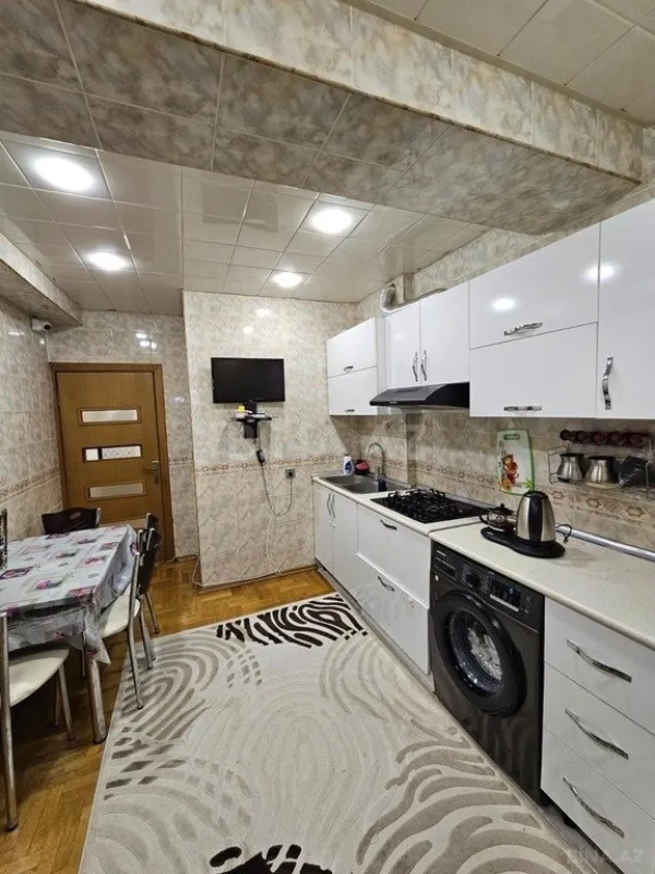 Satılır 3 otaqlı mənzil 112 m²