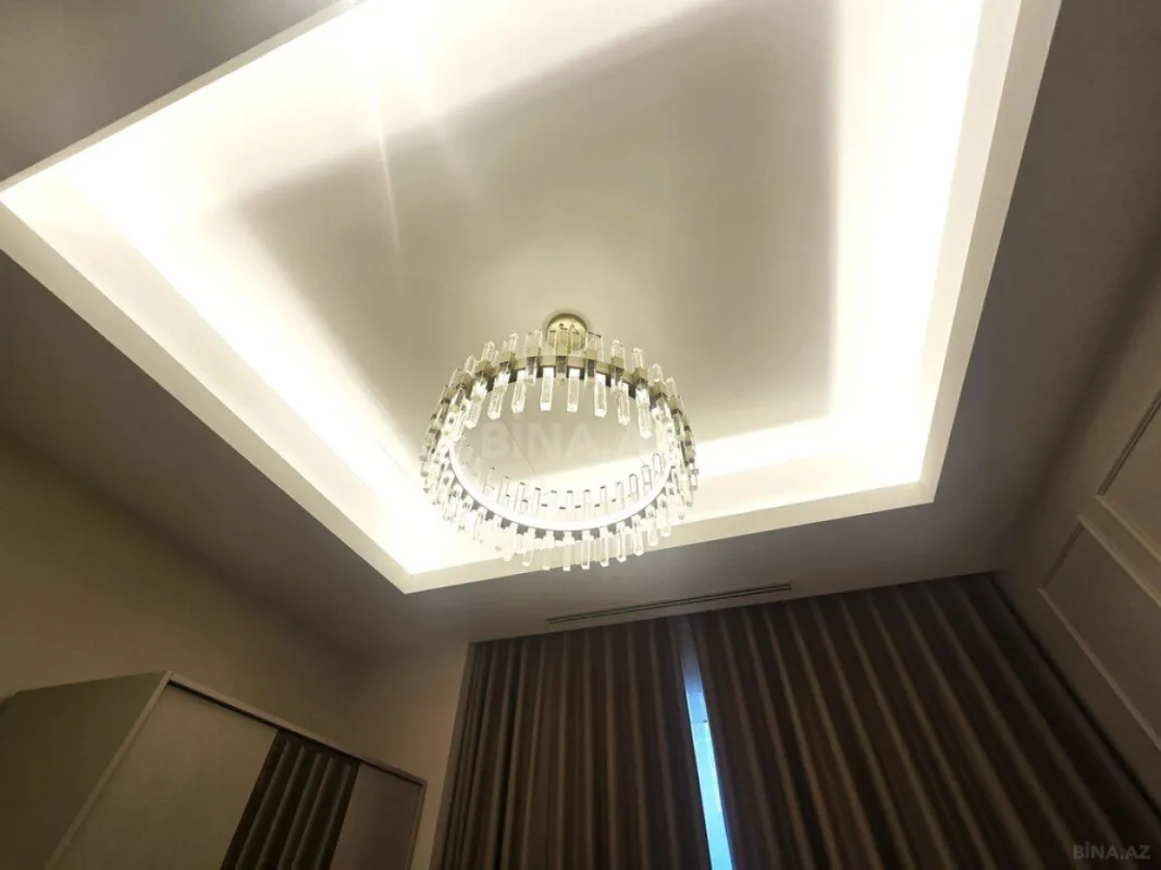 Satılır 3 otaqlı mənzil 105 m²