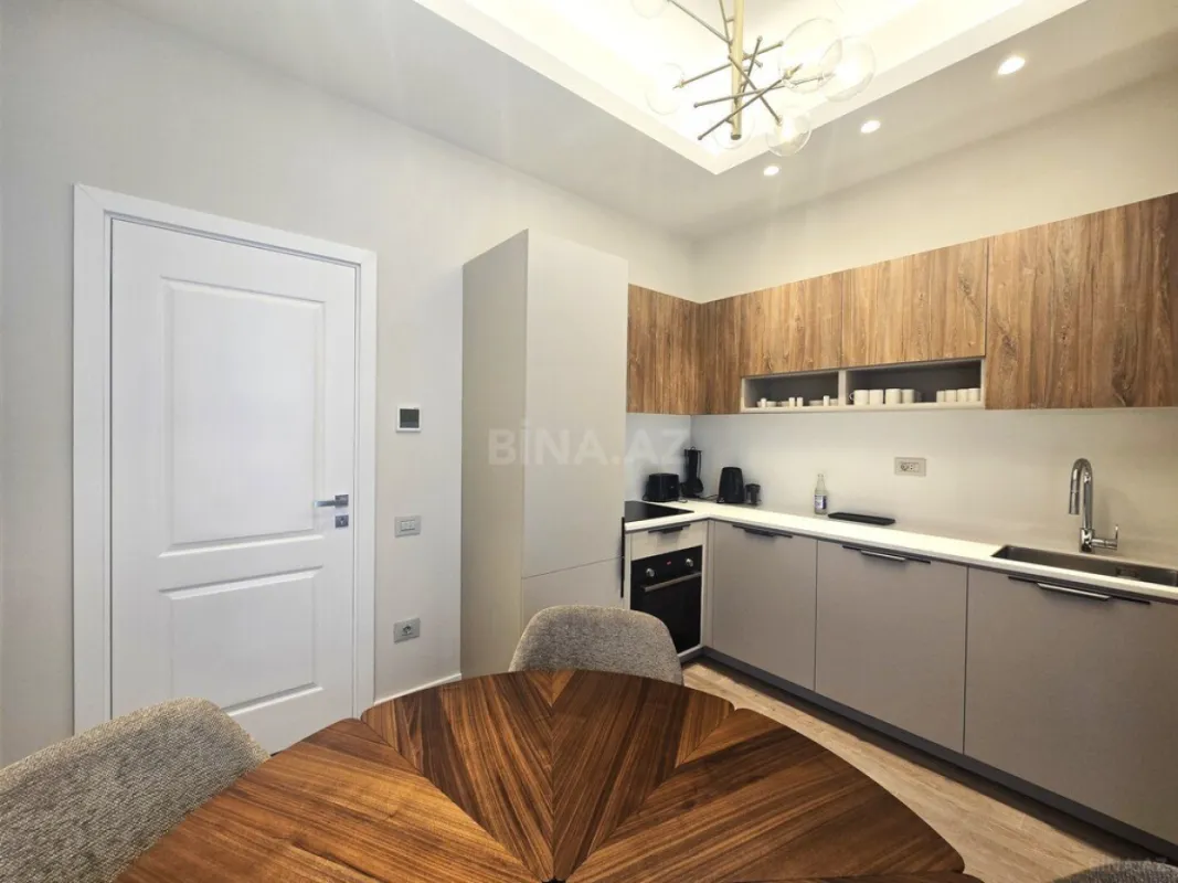 Satılır 3 otaqlı mənzil 105 m²