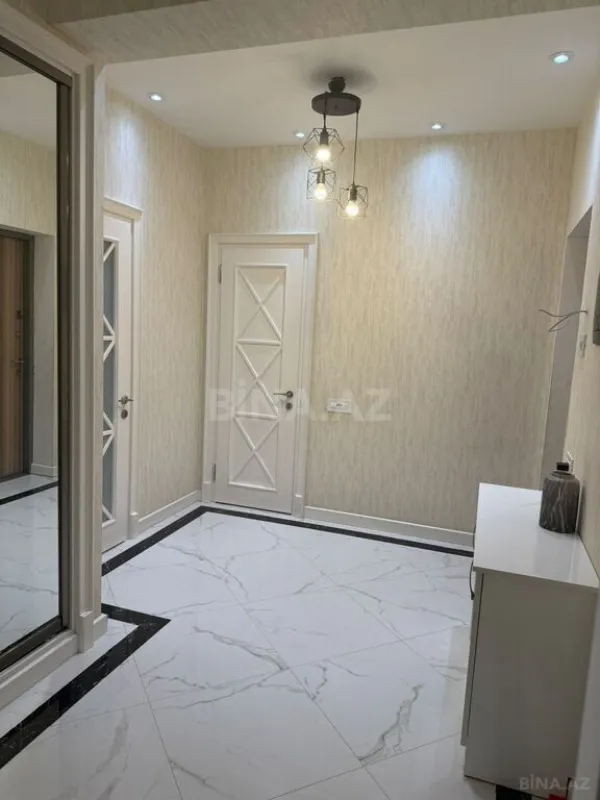 Satılır 3 otaqlı mənzil 98 m²