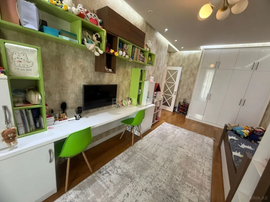 Satılır 3 otaqlı mənzil 98 m²