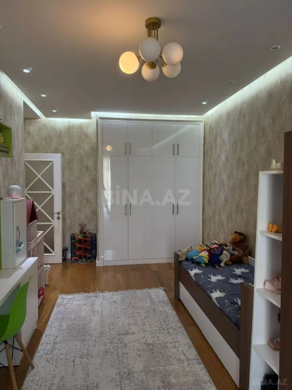Satılır 3 otaqlı mənzil 98 m²
