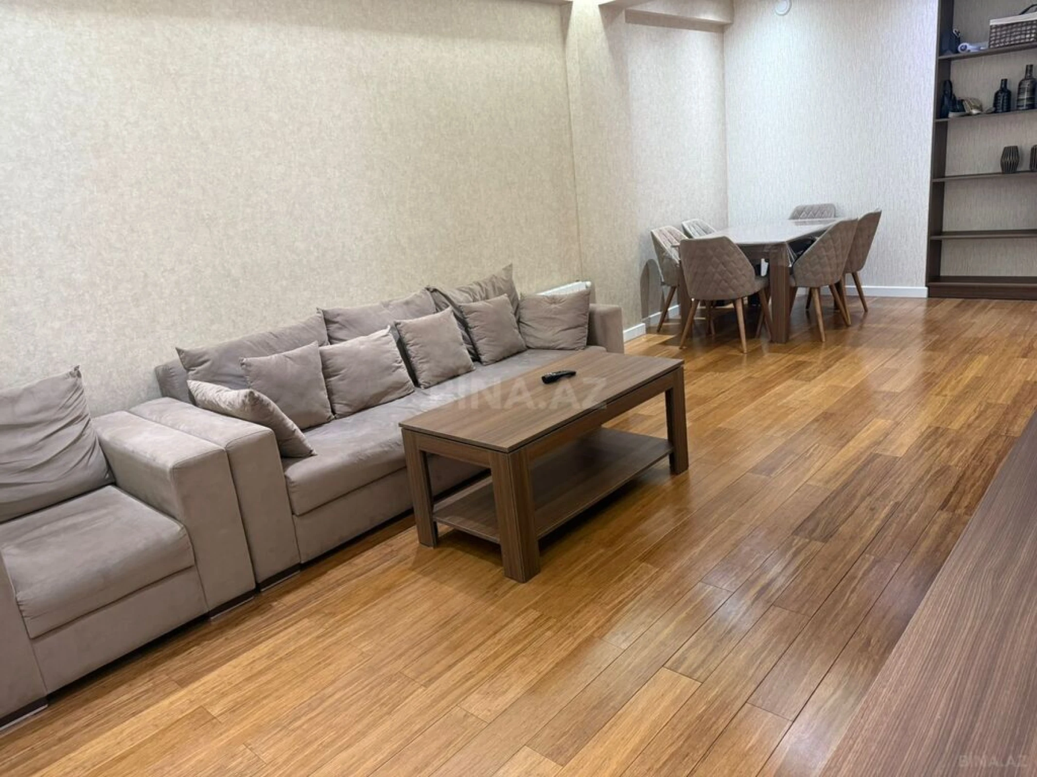 Satılır 3 otaqlı mənzil 98 m²