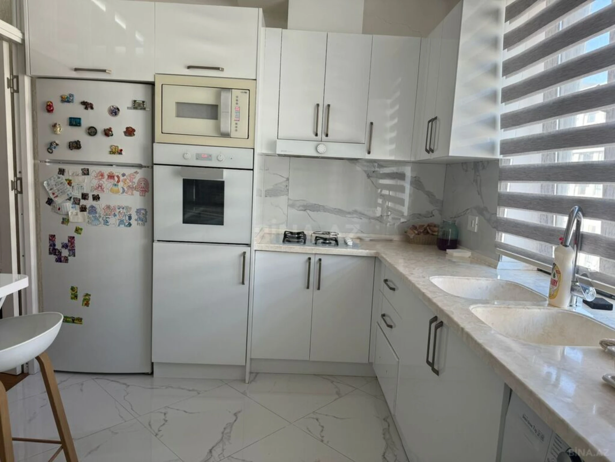 Satılır 3 otaqlı mənzil 98 m²