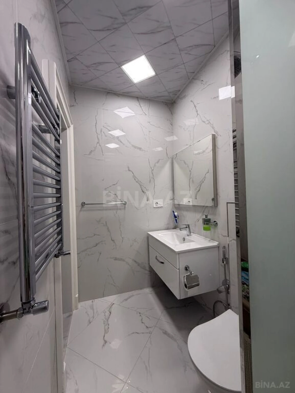 Satılır 3 otaqlı mənzil 98 m²