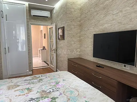 Satılır 3 otaqlı mənzil 98 m²