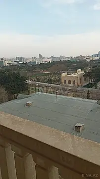 Satılır 3 otaqlı mənzil 146 m²