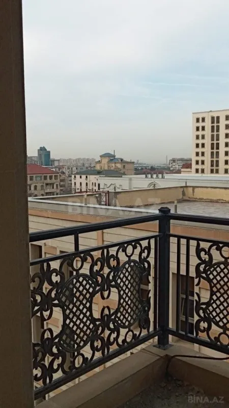 Satılır 3 otaqlı mənzil 146 m²