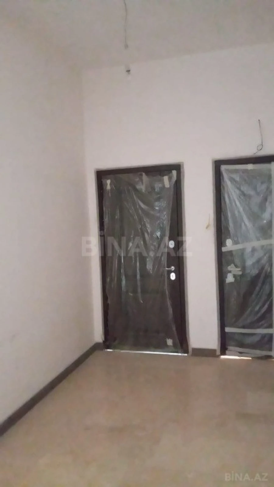 Satılır 3 otaqlı mənzil 146 m²