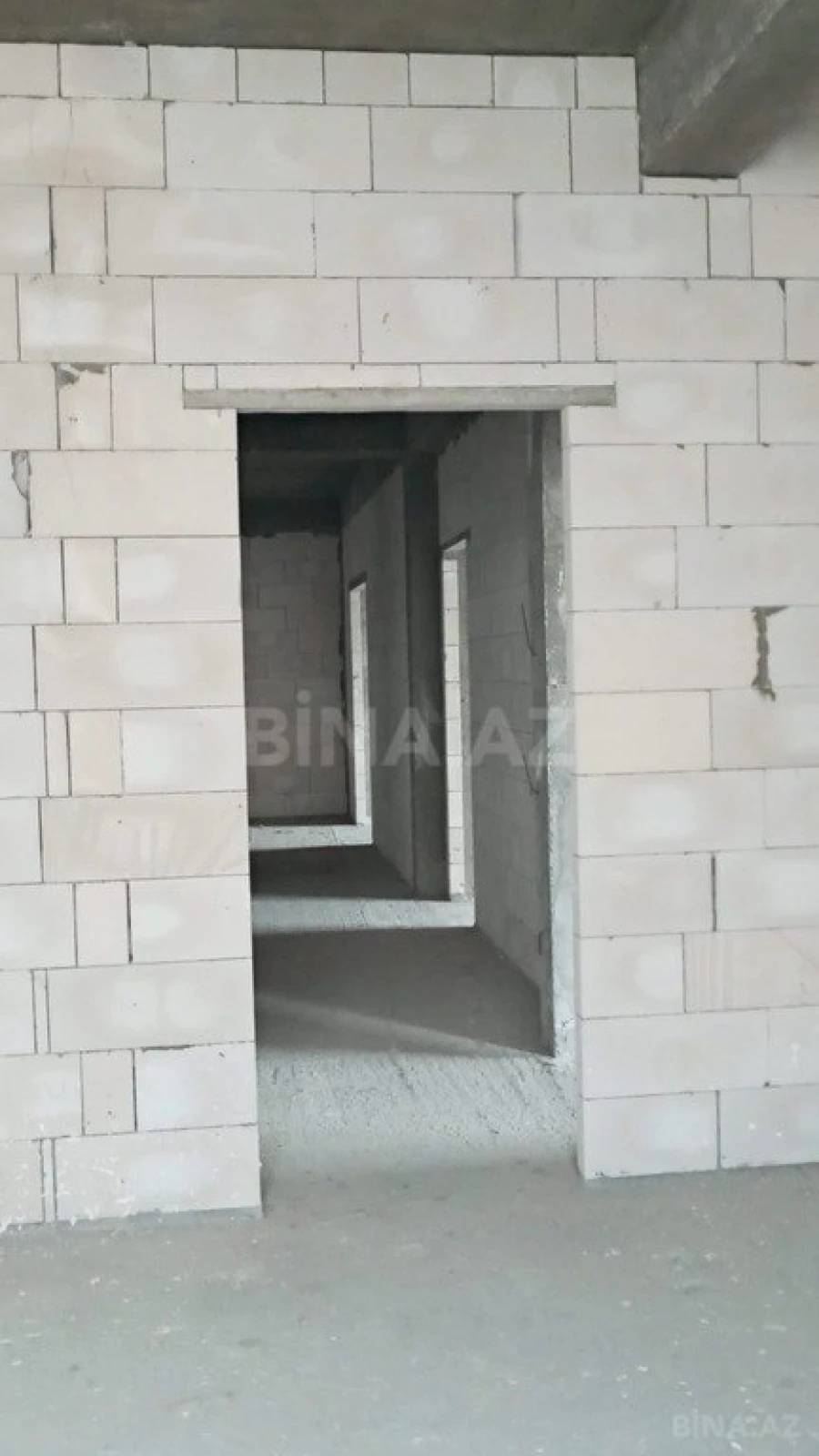 Satılır 3 otaqlı mənzil 146 m²