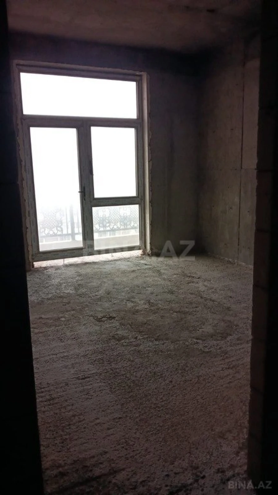 Satılır 3 otaqlı mənzil 146 m²