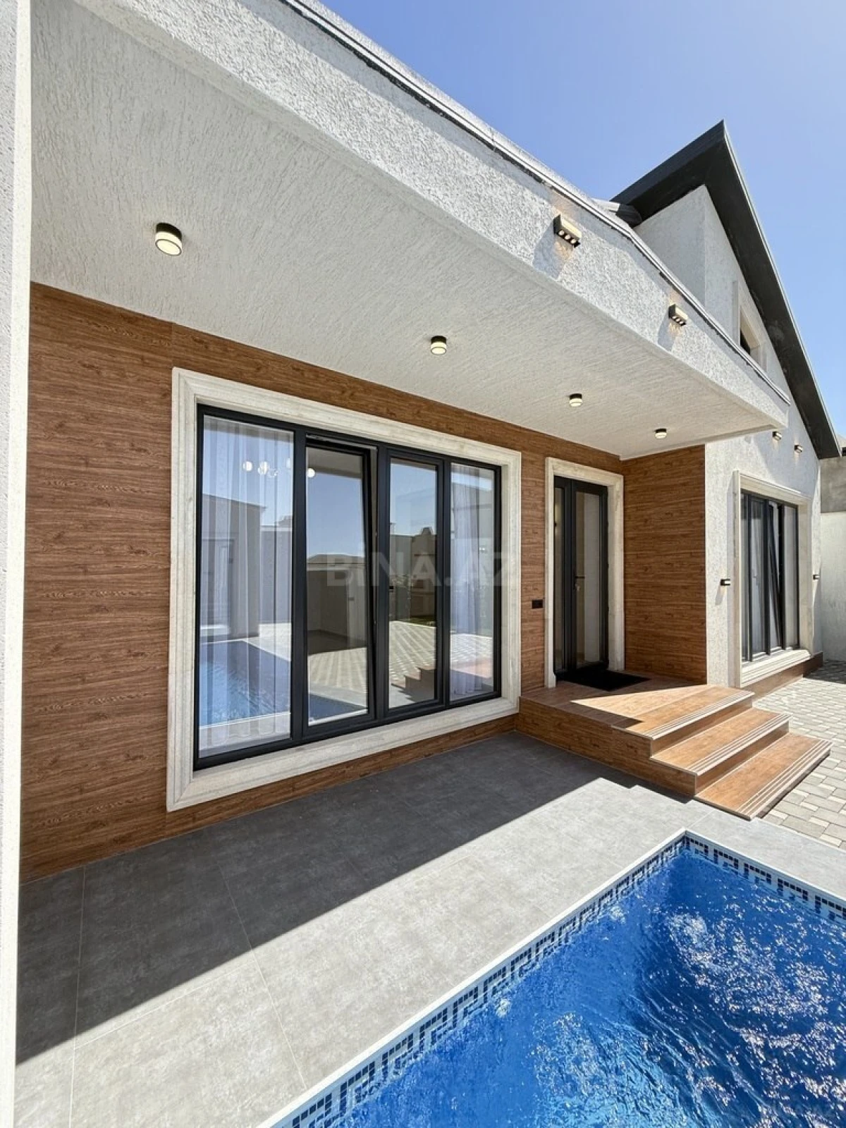 Satılır 4 otaqlı həyət evi 140 m²