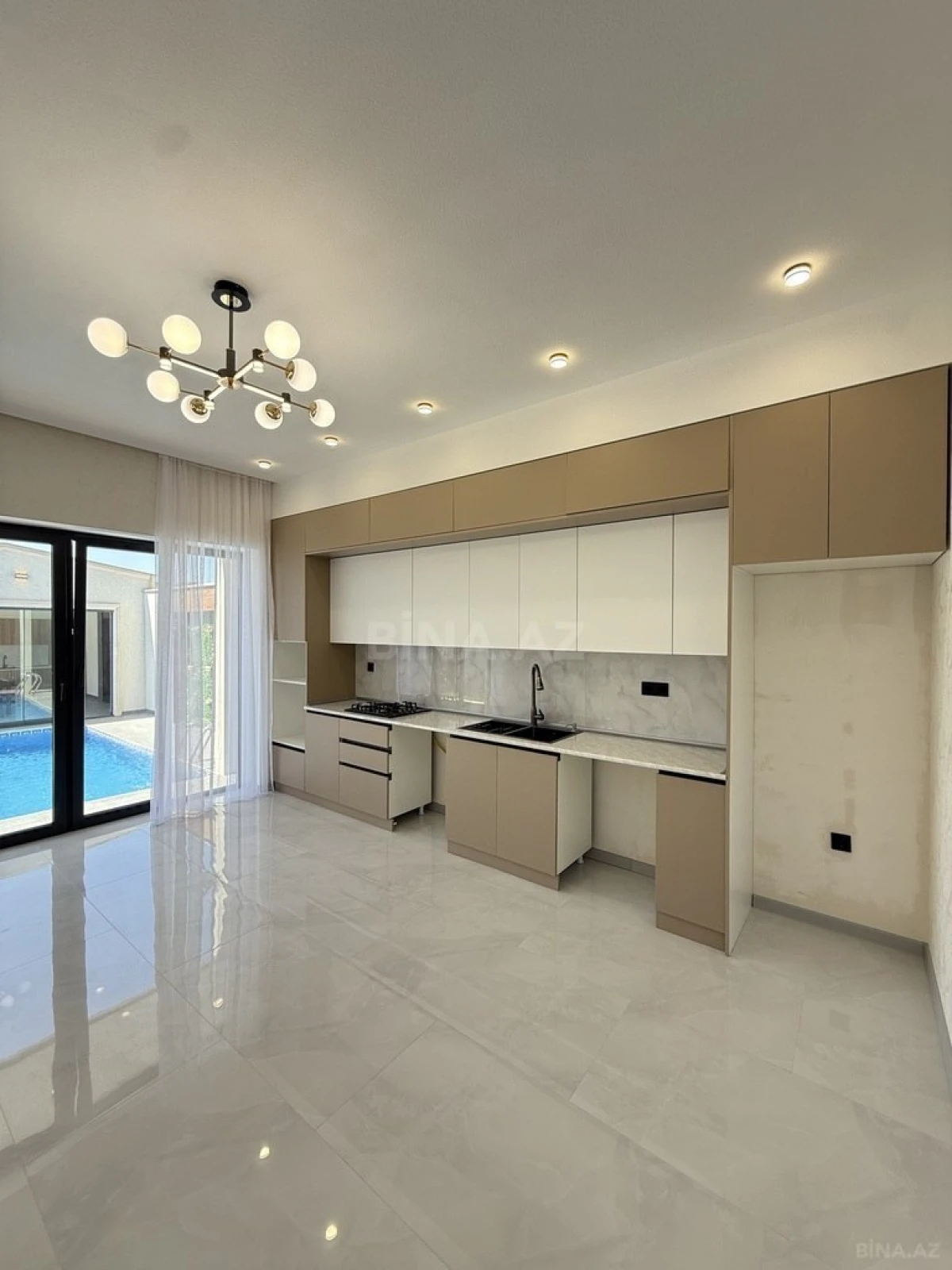 Satılır 4 otaqlı həyət evi 140 m²