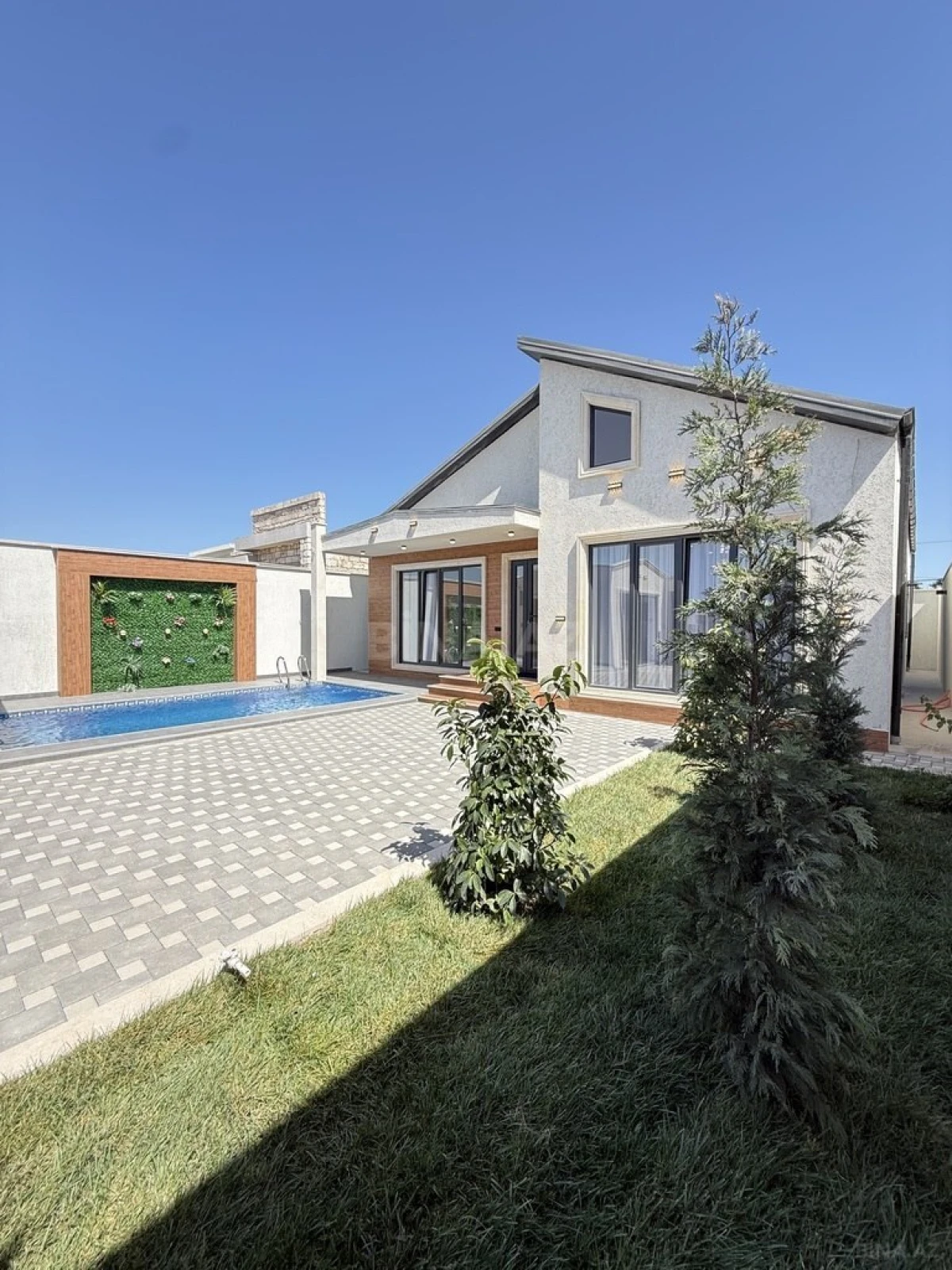Satılır 4 otaqlı həyət evi 140 m²
