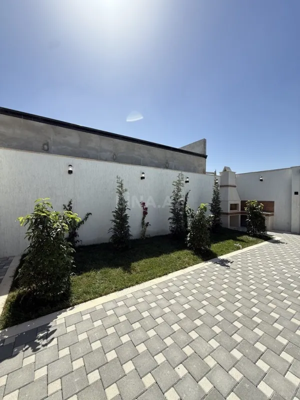 Satılır 4 otaqlı həyət evi 140 m²