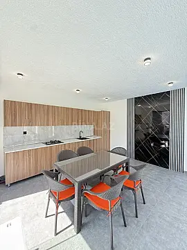 Satılır 4 otaqlı həyət evi 140 m²