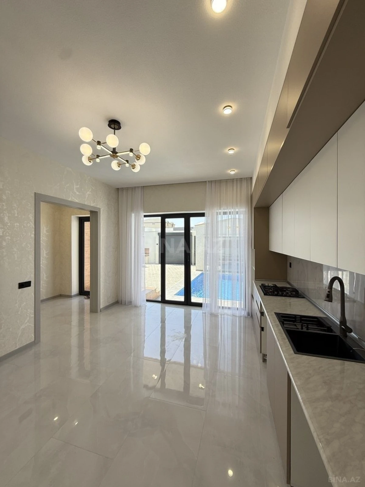 Satılır 4 otaqlı həyət evi 140 m²