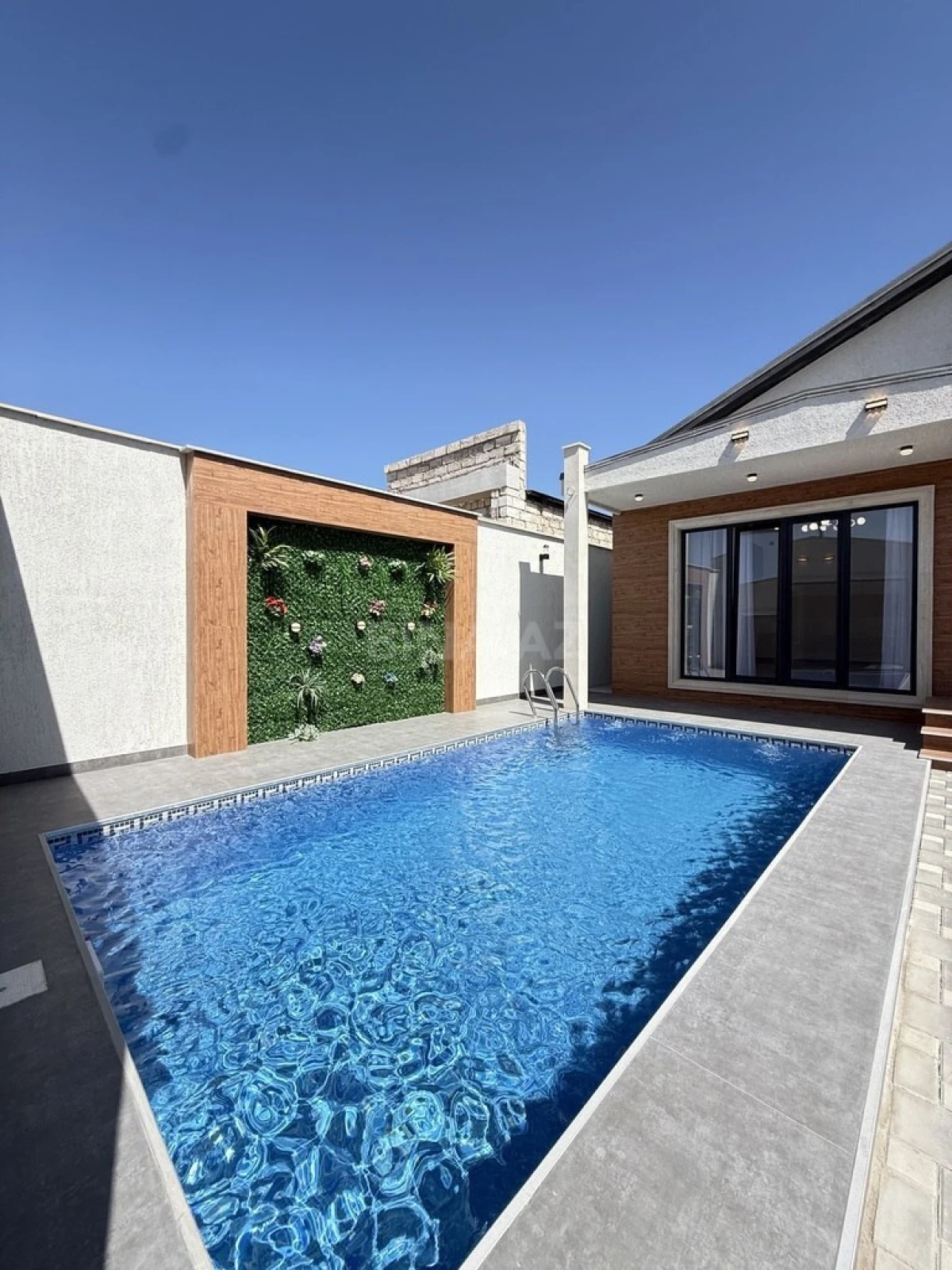 Satılır 4 otaqlı həyət evi 140 m²