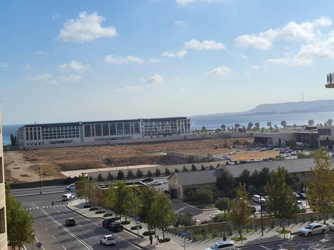 Kirayə verilir 3 otaqlı mənzil 140 m²