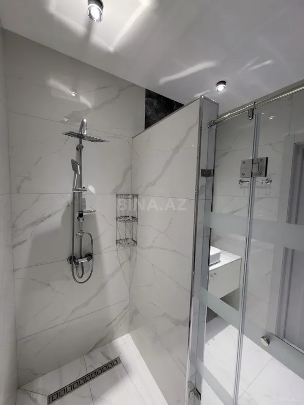 Kirayə verilir 3 otaqlı mənzil 140 m²