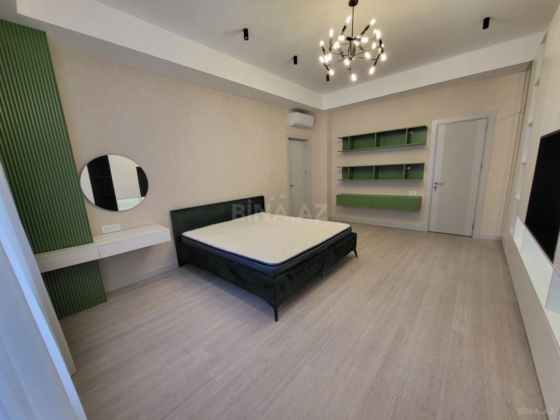 Kirayə verilir 3 otaqlı mənzil 140 m²