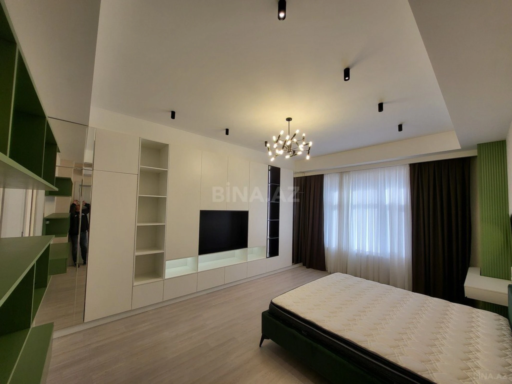 Kirayə verilir 3 otaqlı mənzil 140 m²