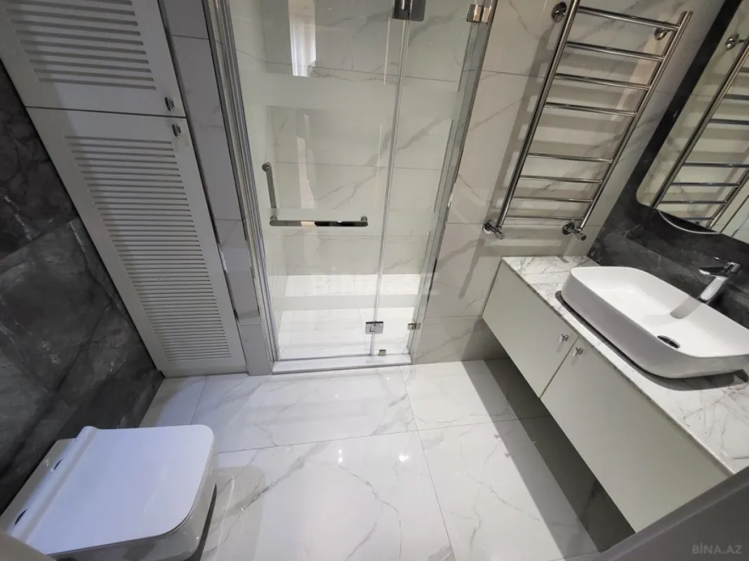 Kirayə verilir 3 otaqlı mənzil 140 m²