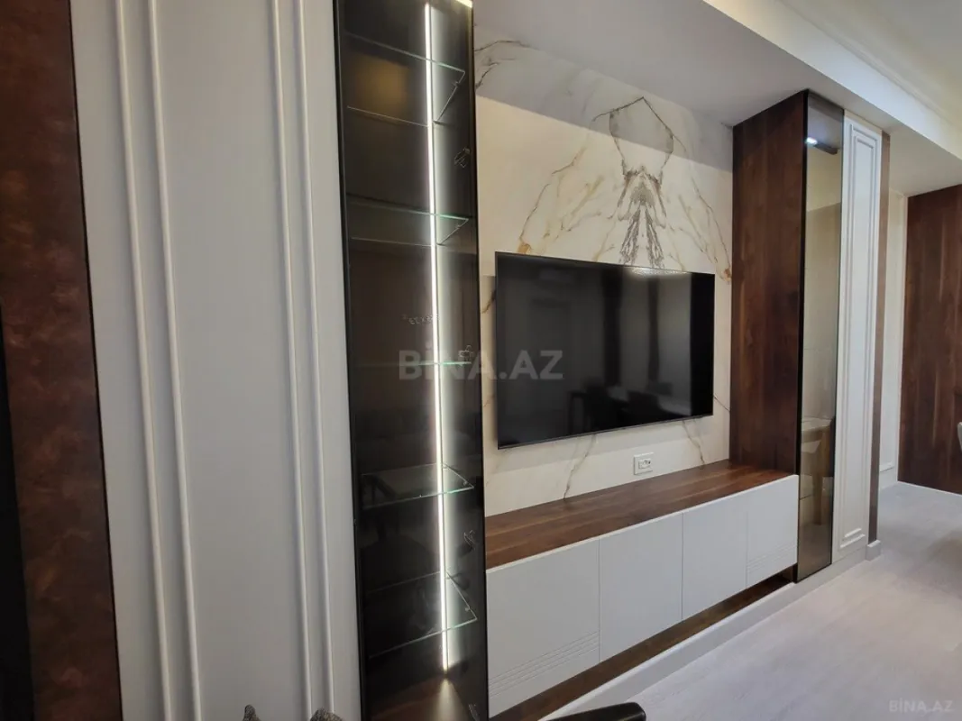 Kirayə verilir 3 otaqlı mənzil 140 m²