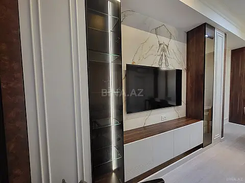 Kirayə verilir 3 otaqlı mənzil 140 m²