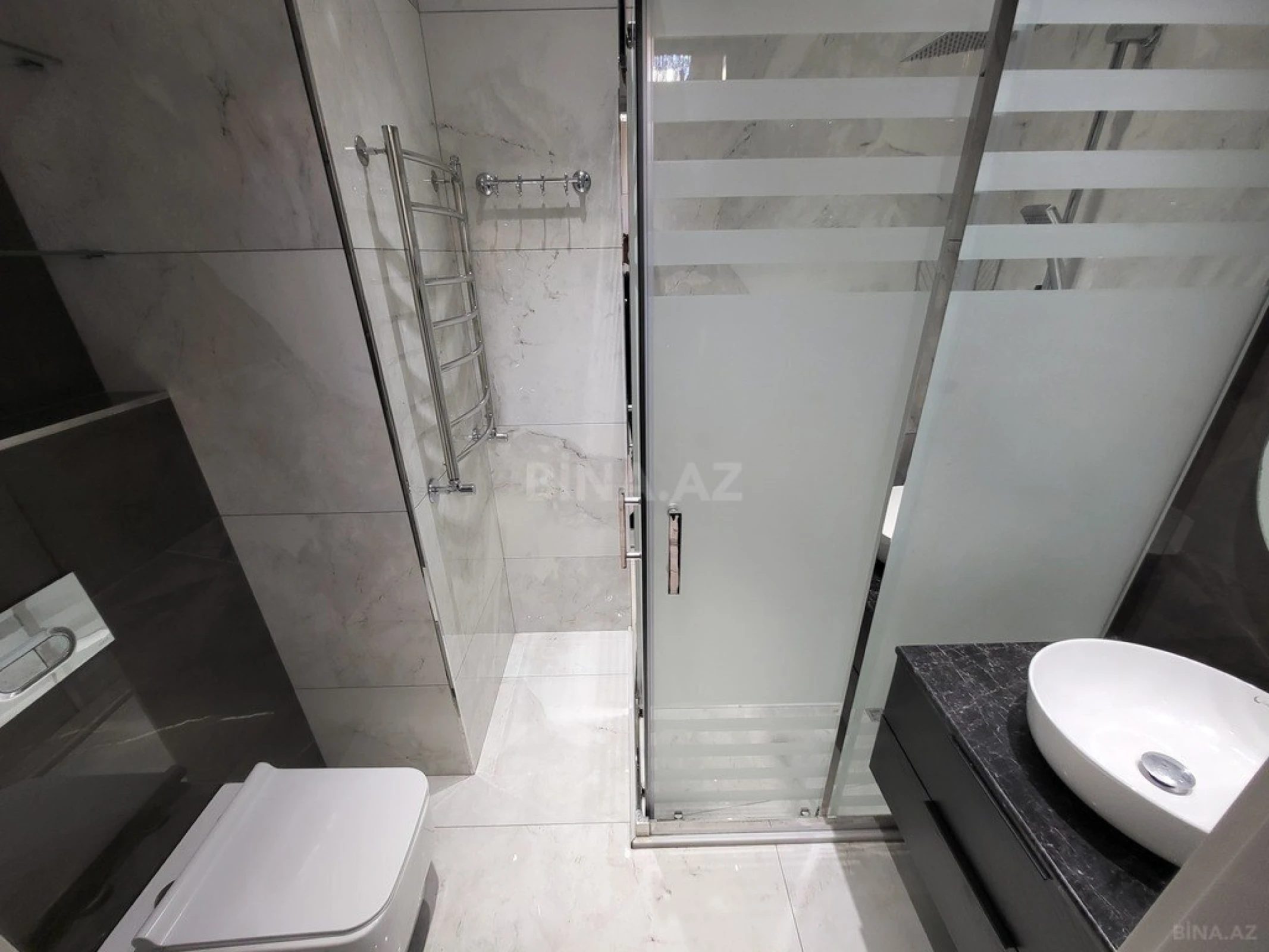 Kirayə verilir 3 otaqlı mənzil 140 m²