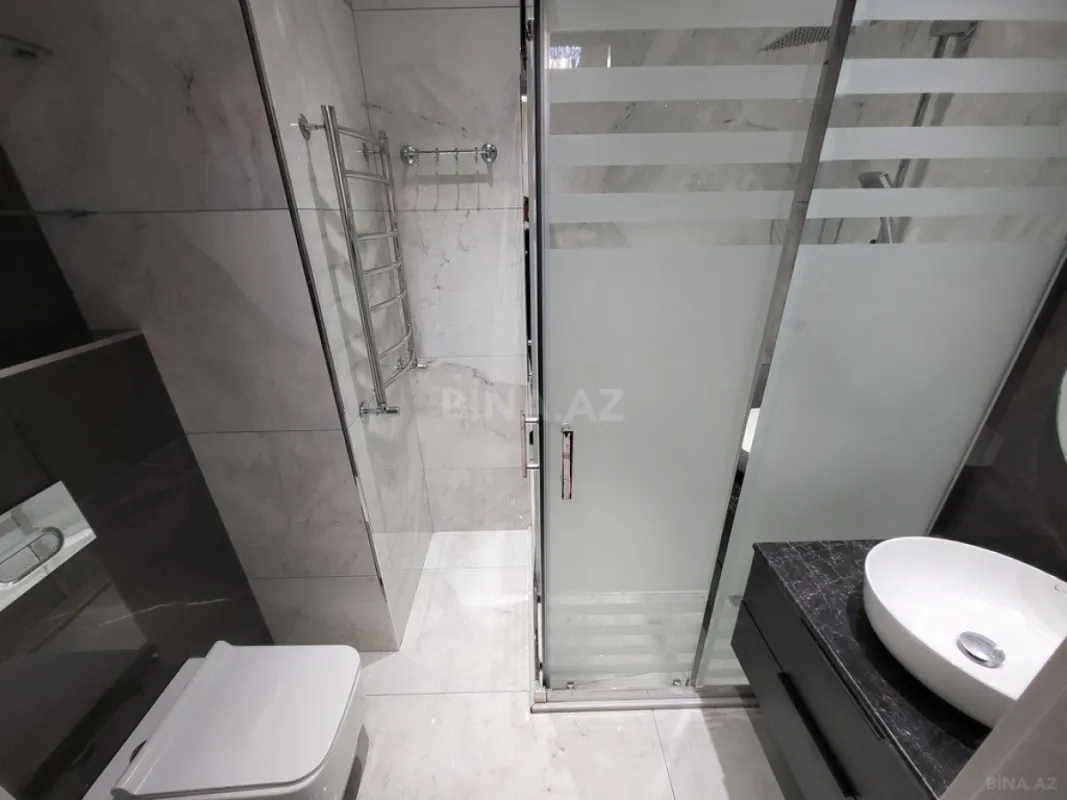 Kirayə verilir 3 otaqlı mənzil 140 m²