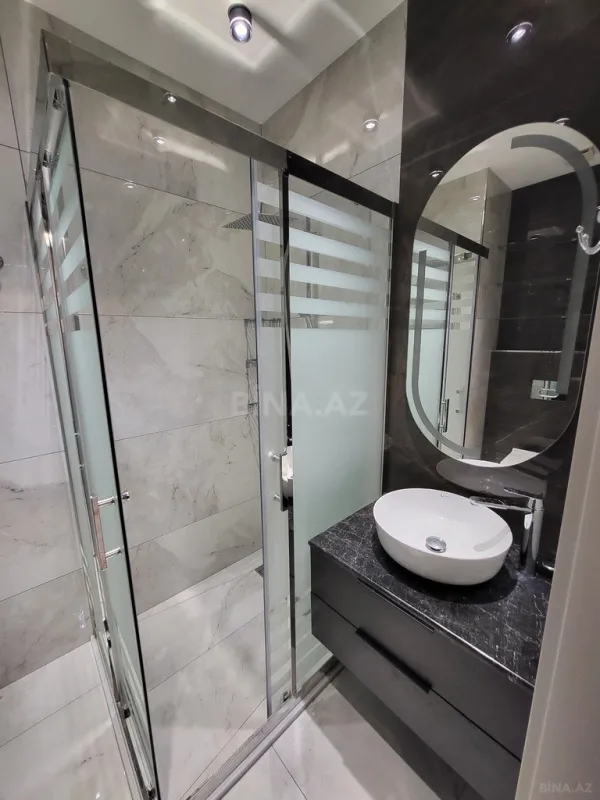 Kirayə verilir 3 otaqlı mənzil 140 m²